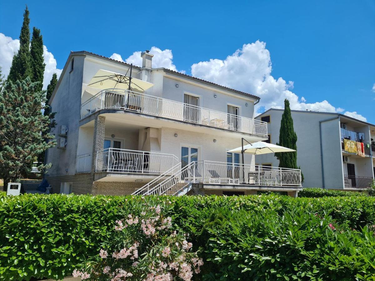 Apartments Elizabeta Dramalj Zewnętrze zdjęcie